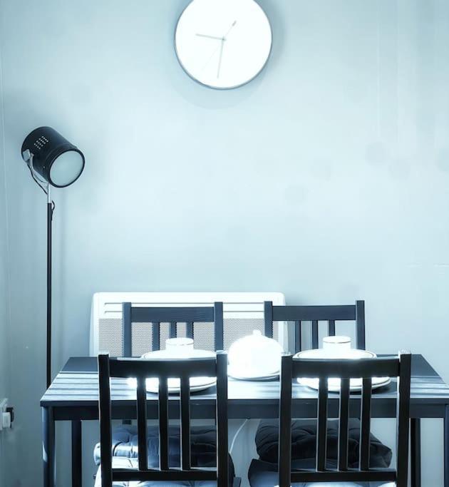 Ferienwohnung New Luxurious And Business Apt Swansea Exterior foto